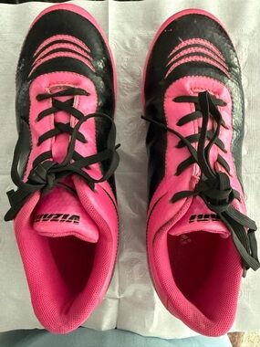 Vizari Infinity FG Pink and Black Cleats Size 4 J